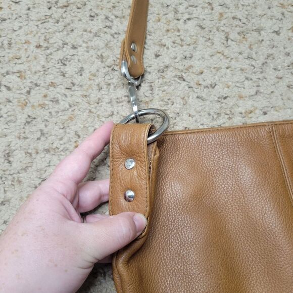 HOBO International Camel Brown Pebbled Leather Center Seam Shoulder Bag Purse - Picture 3 of 9
